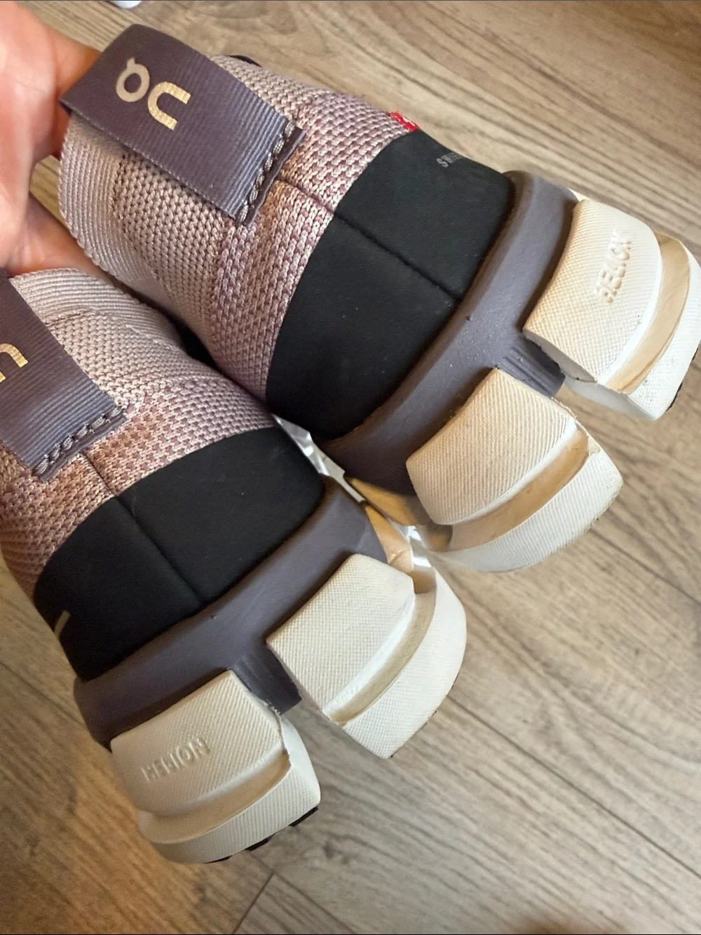 On Cloud Cloudswift 3 Women's Size 9Color Fade/Black